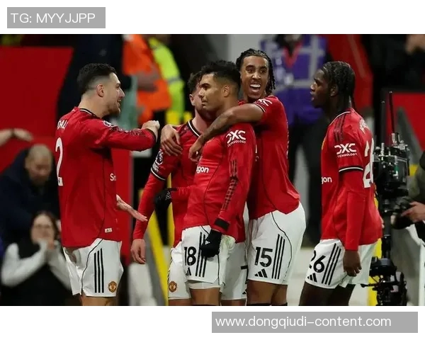 英超激战波尔图绝杀曼联补时进球引发全场狂欢与转会传闻