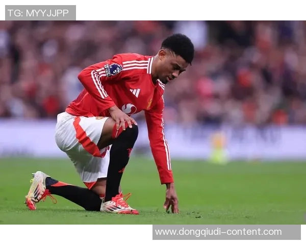 曼联在足总杯中绝杀热刺补时进球瞬间点燃全场激情