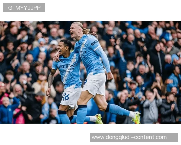 意甲激战曼城大胜利物浦红牌事件引发全场热议与转会传闻 意甲激战曼城大胜利物浦红牌事件引发全场热议与转会传闻