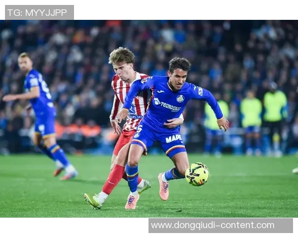 西甲精彩对决拜仁与曼联战成平局乌龙球成比赛转折点