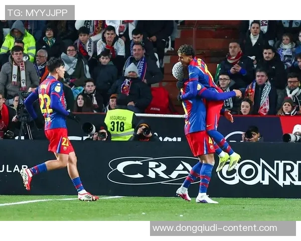 国王杯激战巴萨与巴黎圣日耳曼战成平局转会传闻引发球迷热议 国王杯激战巴萨与巴黎圣日耳曼战成平局转会传闻引发球迷热议